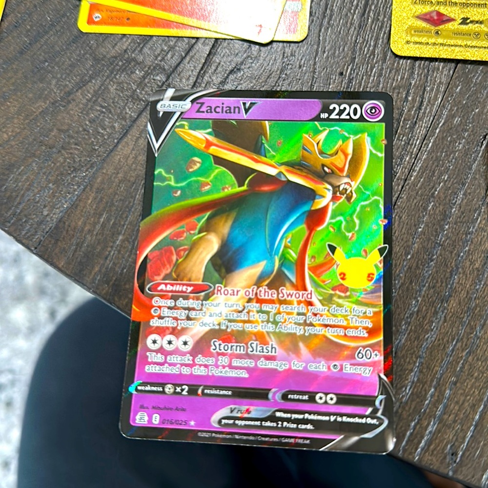 Zacian V Pokémon card